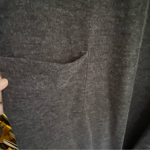 LulaRoe SARAH Heather Dark Gray Cardigan Pocket Sweater Size Extra Small - Picture 4 of 5